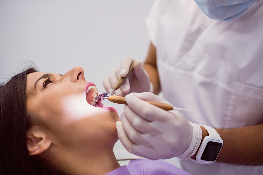 Tooth Extraction Treatment Near College Road Nashik | Care 32